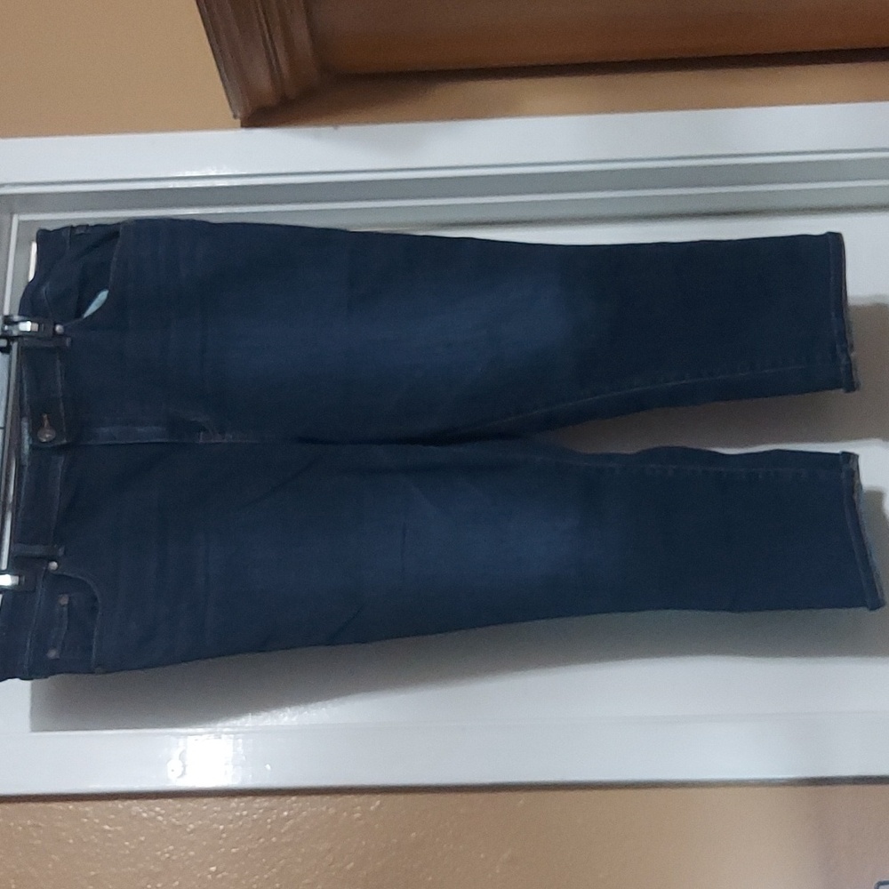Torrid Crop Midfit Super Skinny Sz 20